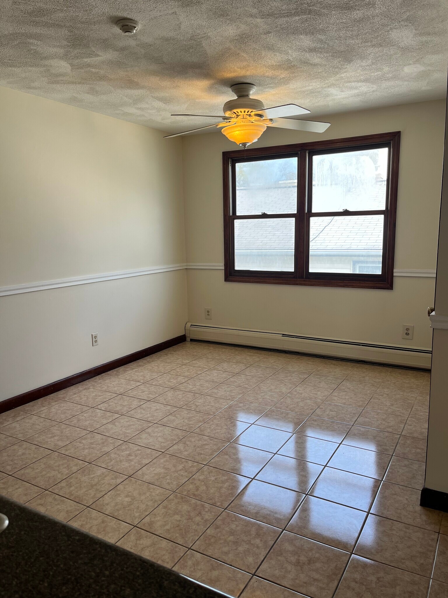 Building Photo - 77 Star St