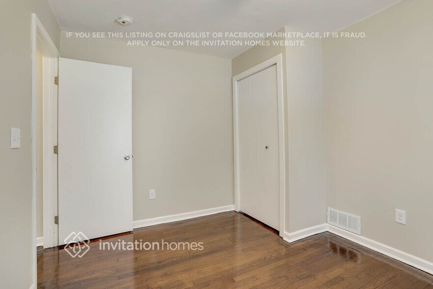 Building Photo - 2284 Headland Dr