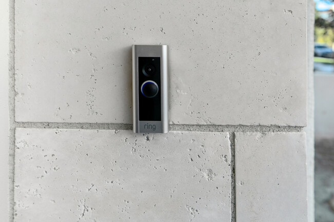 Building Photo - 590 Catalonia