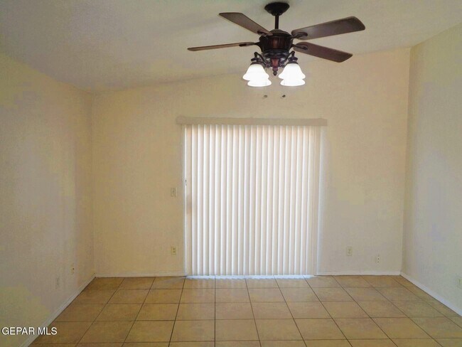 Building Photo - 12357 Tierra Buena Dr