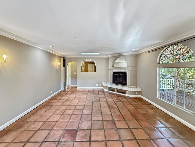 Building Photo - 3053 Quail Rd