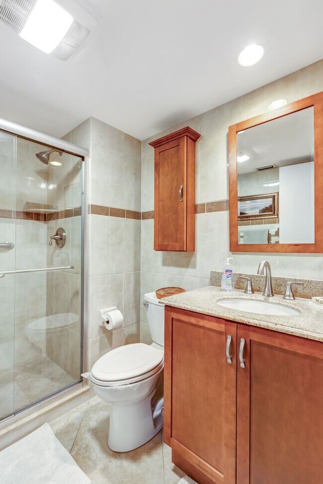 Building Photo - ** RETREAT AT NAPLES ** 3 BED / 2 BATH - C...