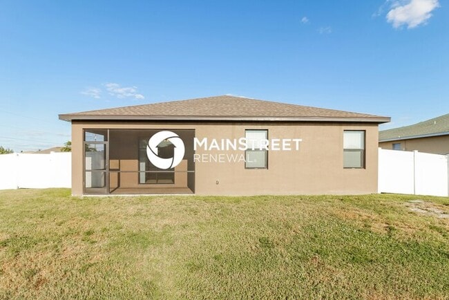 Building Photo - 4 Bedroom Pet-Friendly Home in Cape Coral, FL with Main Street Renewal