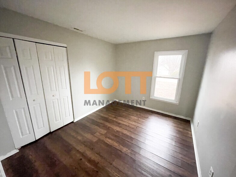 Building Photo - 107 Osmond Dr