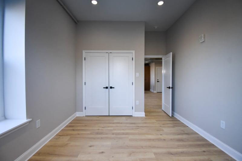 Building Photo - 1030 N 48th St