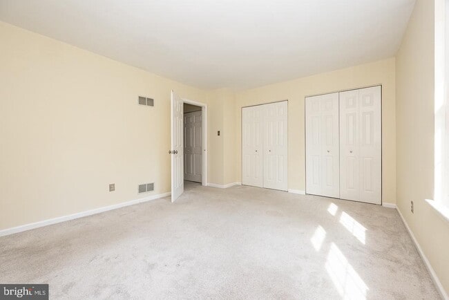 Building Photo - 749 Bradford Terrace