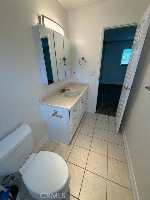 Building Photo - 931 W 19th St