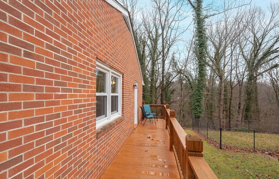 Building Photo - 412 Belvedere St