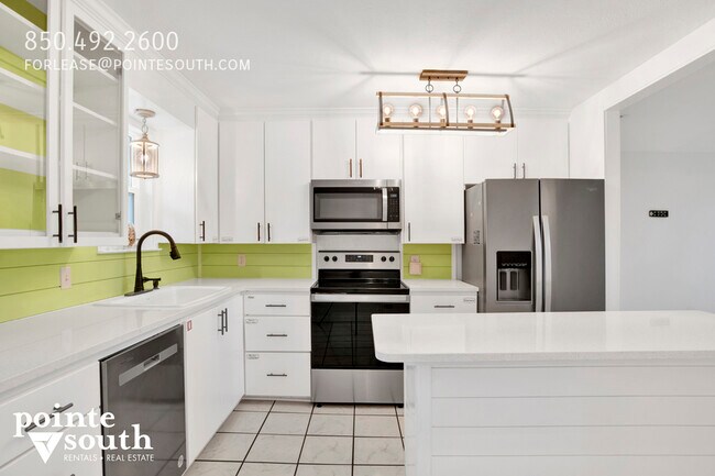 Building Photo - 208 E 22nd Ave