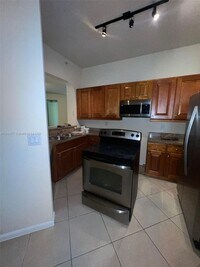 Building Photo - 3500 Oaks Clubhouse Dr