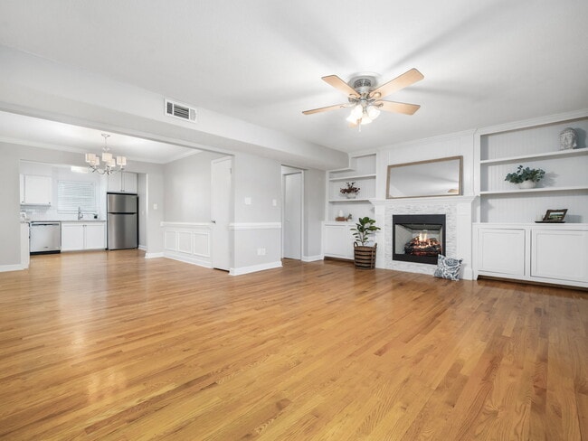Building Photo - 6543 New Market Way