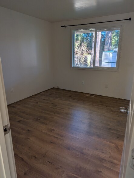 Building Photo - 7216 122nd Ave SE