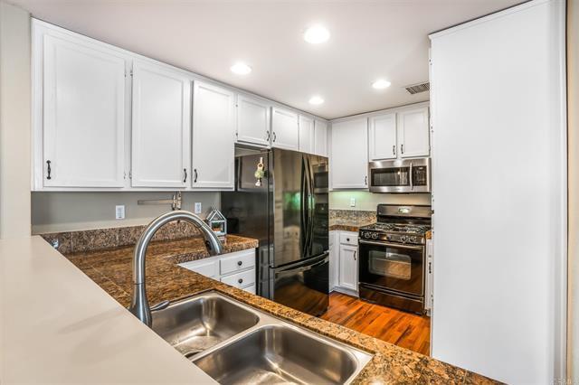 Building Photo - 1811 Calvedos Dr