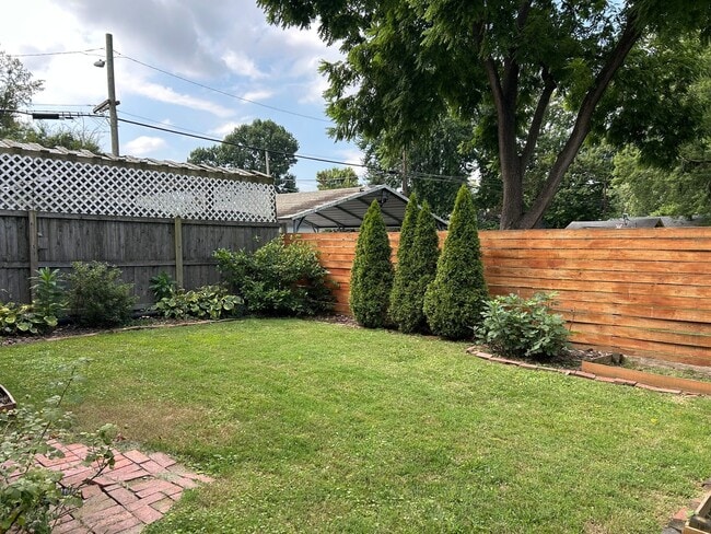 Building Photo - Deer Park 3 Bed 2 Bath Bungalow