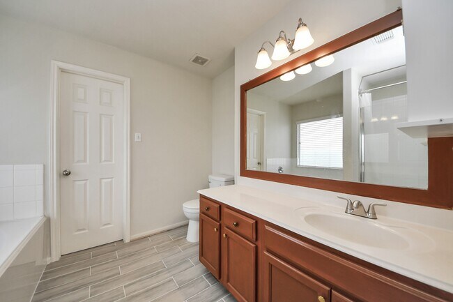 Building Photo - 21710 Oriole Trail