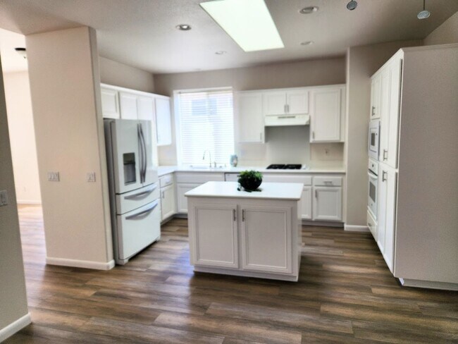 Building Photo - AG Single Story House