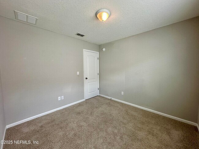 Building Photo - 8135 Cape Fox Dr