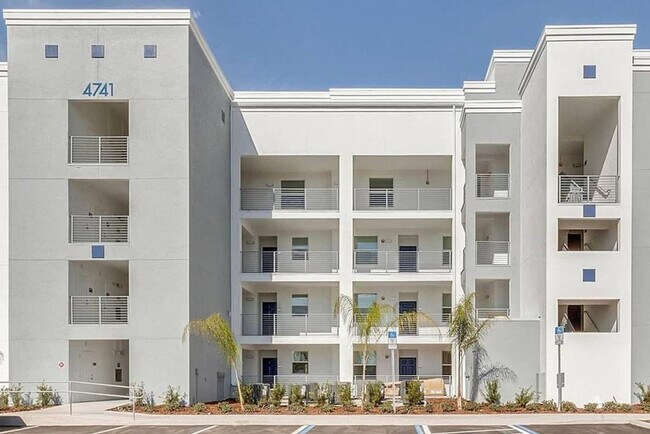 Building Photo - 4784 Clock Tower Dr