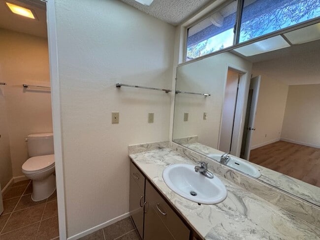 Building Photo - Wonderful single level home in Moraga-grea...