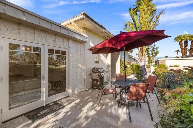 Building Photo - Luxury Golf Course Retreat in Indian Wells (Monthly Only - No Long Term)