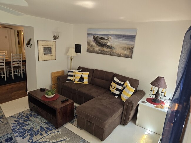 Pull out couch with bed & storage - 4946 Saint Pauls Church Rd