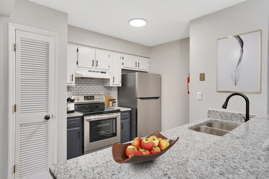 Interior Photo - The Summitt