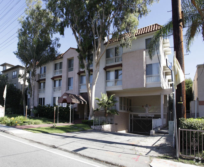 Sunbelt-Toluca Apartments - 4624 Cahuenga Blvd Toluca Lake CA 91602 ...