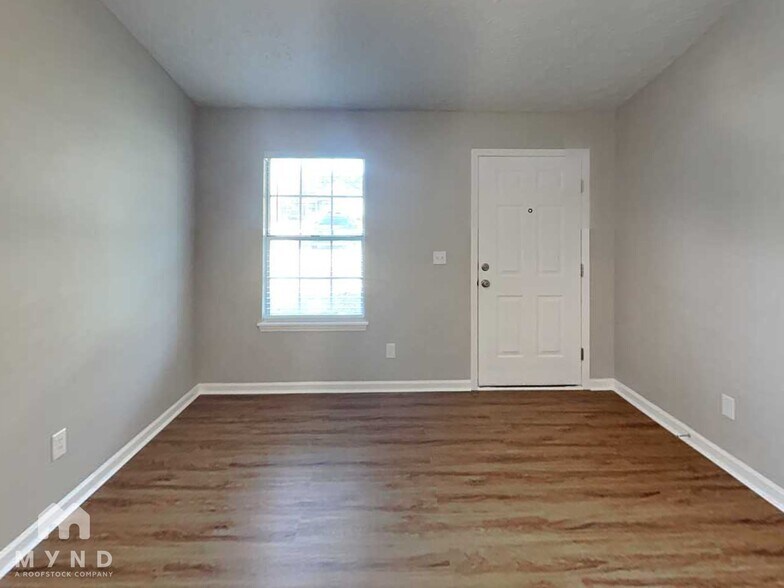 Building Photo - 103 Adlett Ln