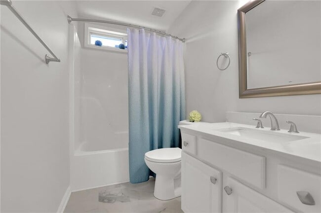 Building Photo - 520 Ruby Forest Pkwy