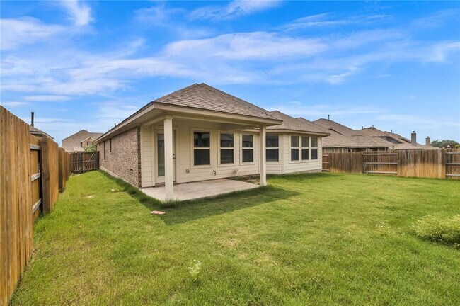 Building Photo - 2926 Diego Dr