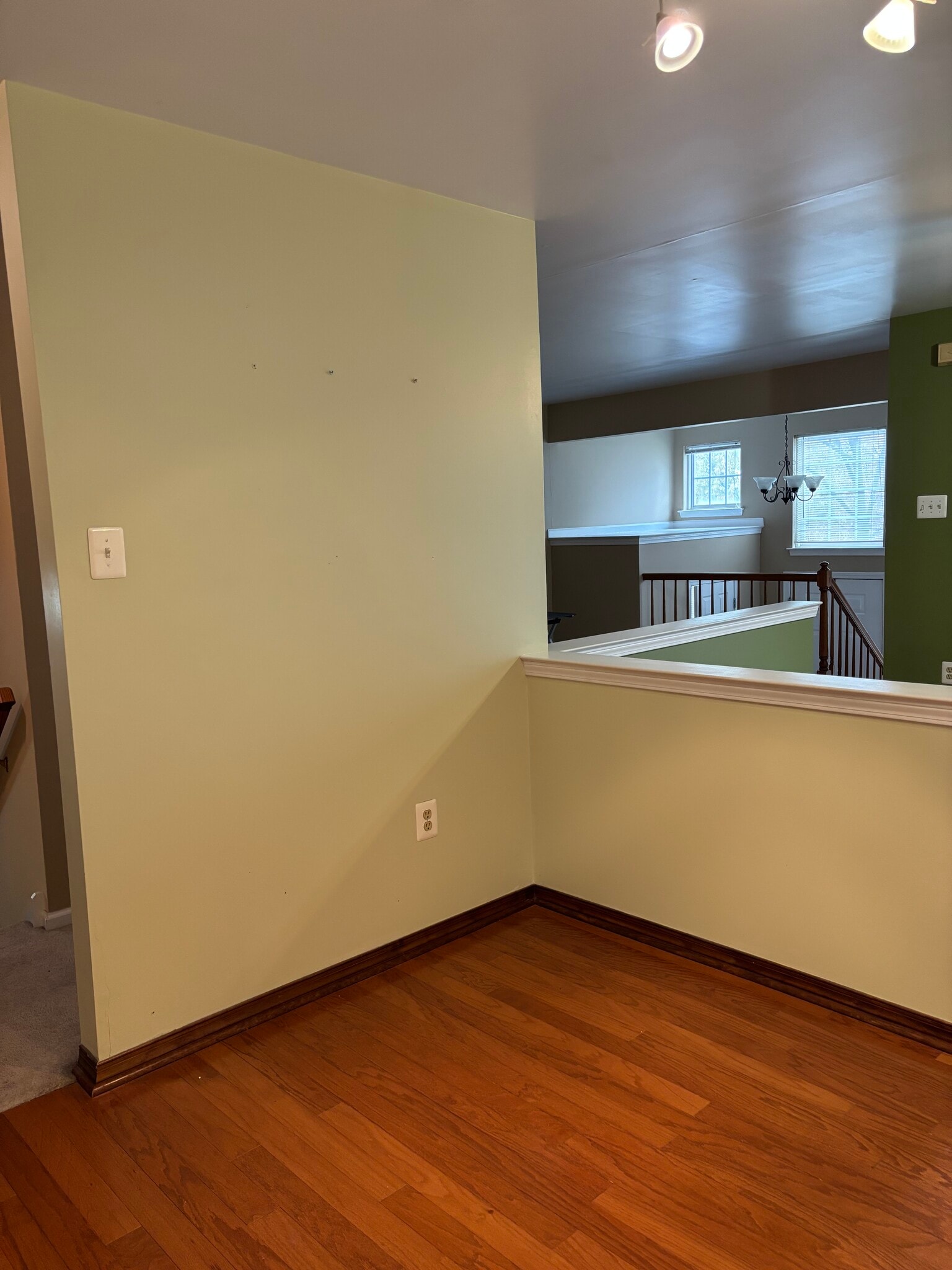 Building Photo - 637 Muhlenberg Dr