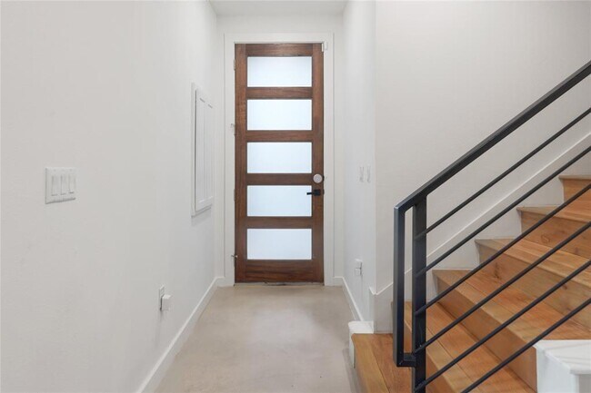 Building Photo - 6409 Berkman Dr