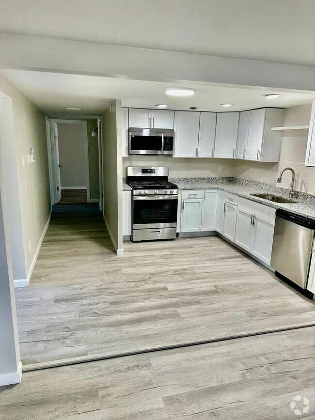 Building Photo - Charming Completely Remodeled Home!