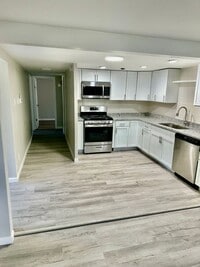Building Photo - Charming Completely Remodeled Home!