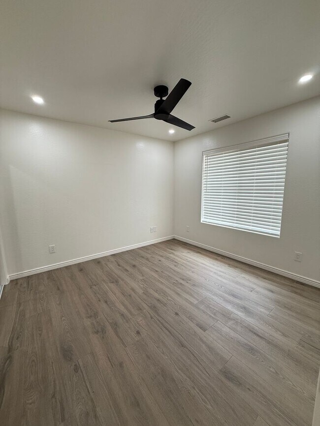 Building Photo - 3866 E Teri Ct