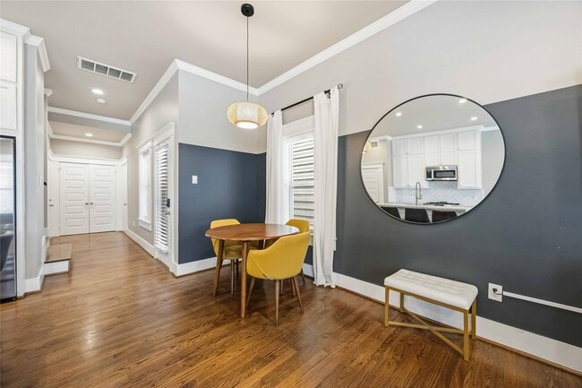 Building Photo - 1006 Enid St