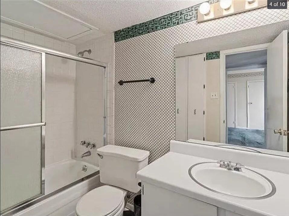 Building Photo - 6705 Majestic Oak Pl