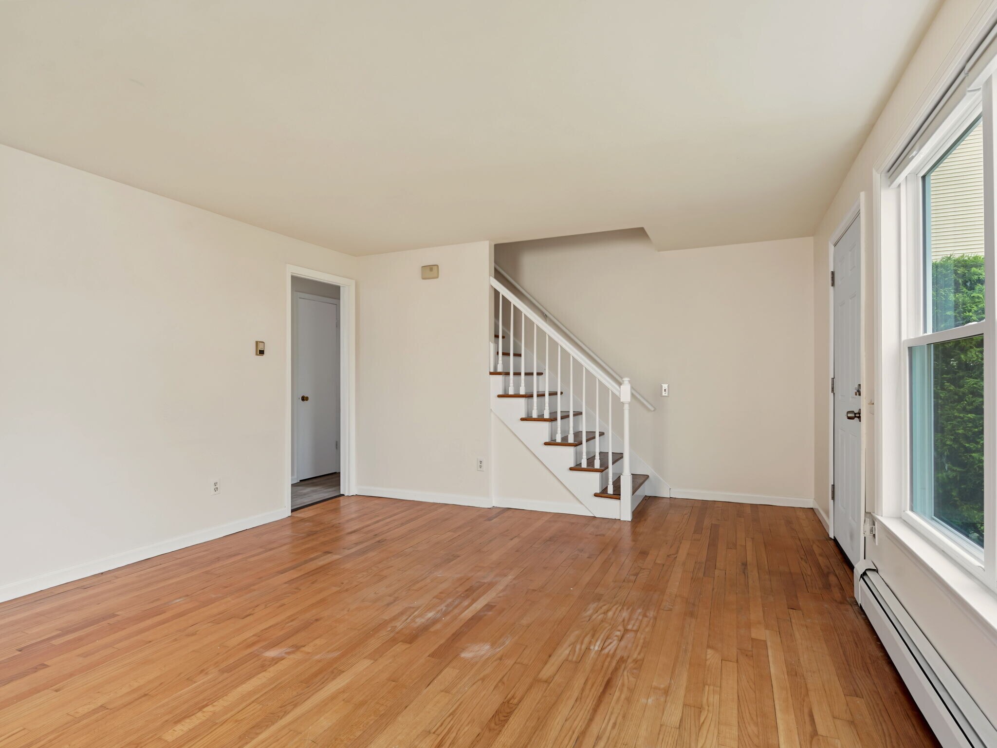 Building Photo - 108 Kenwood Ave