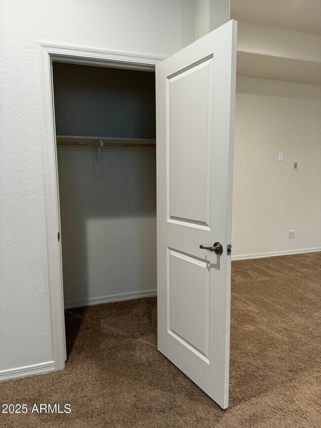 Building Photo - 5526 N 107th Ln