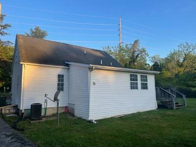 Building Photo - Salem Cape Cod