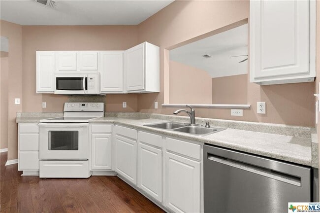 Building Photo - 1623 Anna Lee Dr