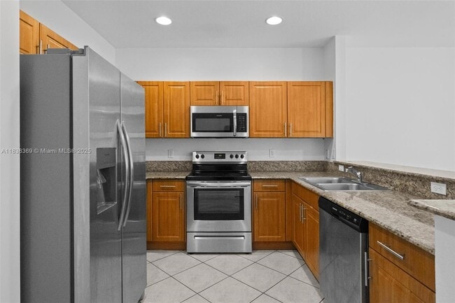 Building Photo - 8206 SW 29th St