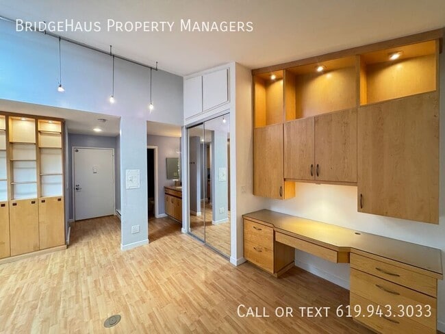 Building Photo - 1625 Hotel Cir S