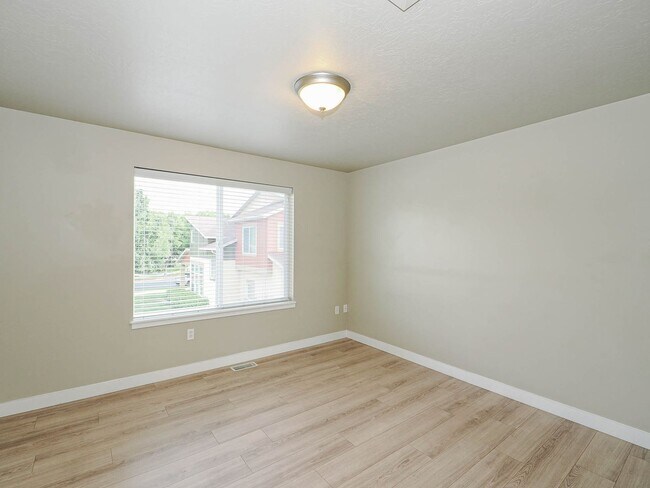 Building Photo - 3794 Lilac Heights Dr