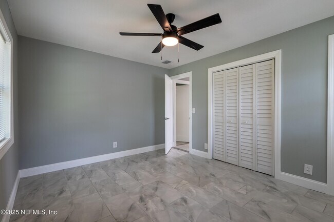 Building Photo - 3371 Thalia Rd