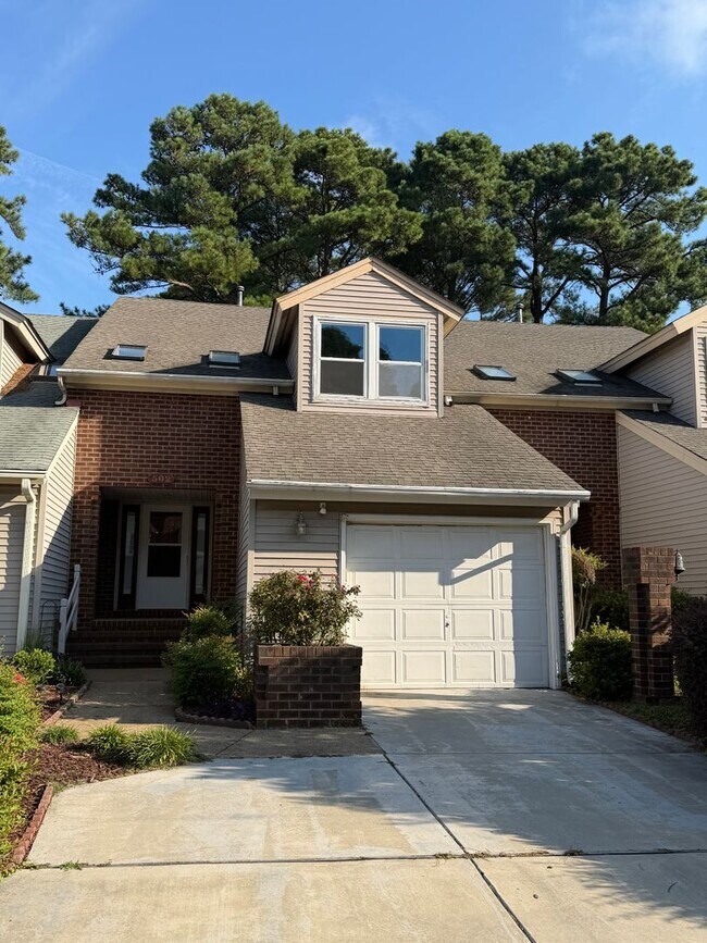 Building Photo - 502 Kempsville Greens Ct