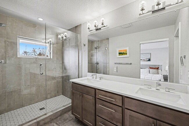 Building Photo - Fully Furnished 3 Bedroom 3 1/2 Bath in Wheat Ridge