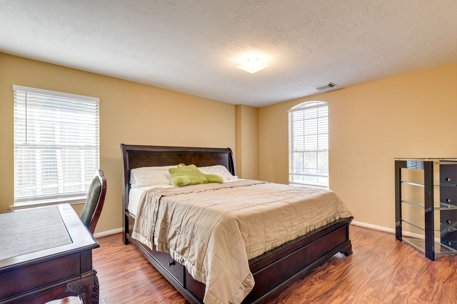 Building Photo - 16523 Terrace Hollow Ln