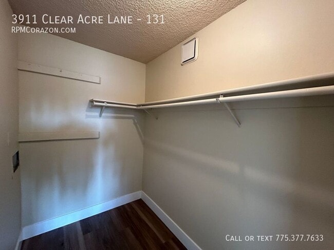 Building Photo - 3911 Clear Acre Ln