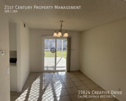 Building Photo - 39824 Creative Dr